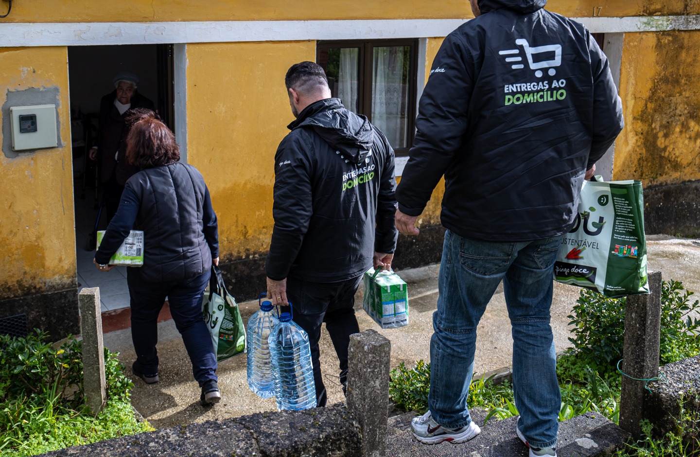 Depressão Kristin: Pingo Doce ativa operação de logística humanitária com entregas porta-a-porta