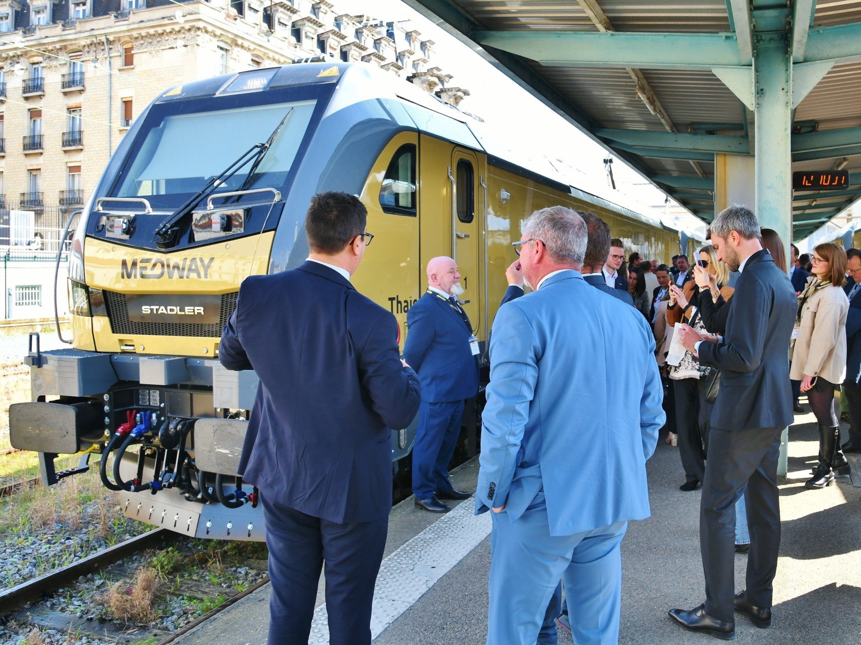Medway batiza novas locomotivas em França