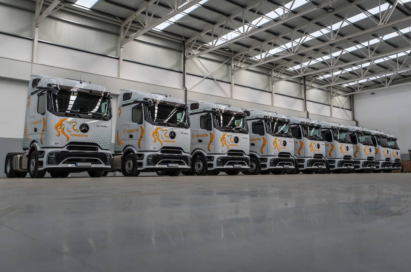Torrestir reforça frota com 100 Mercedes-Benz Actros L ProCabin