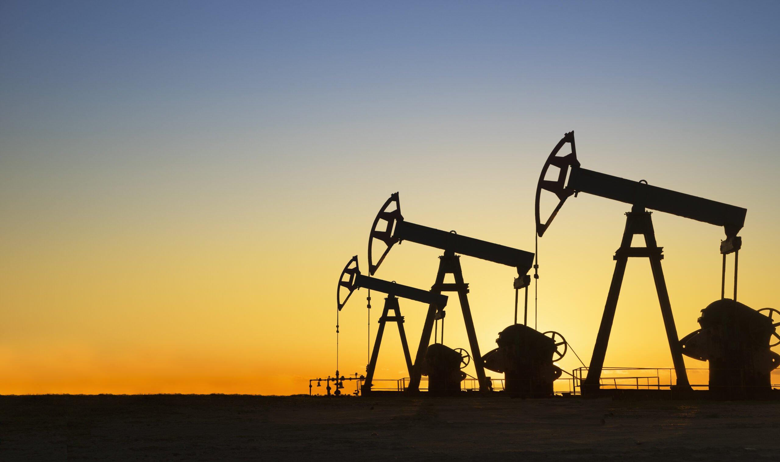 Fornecimento de petróleo para a UE mantém-se estável apesar de flutuações nos preços