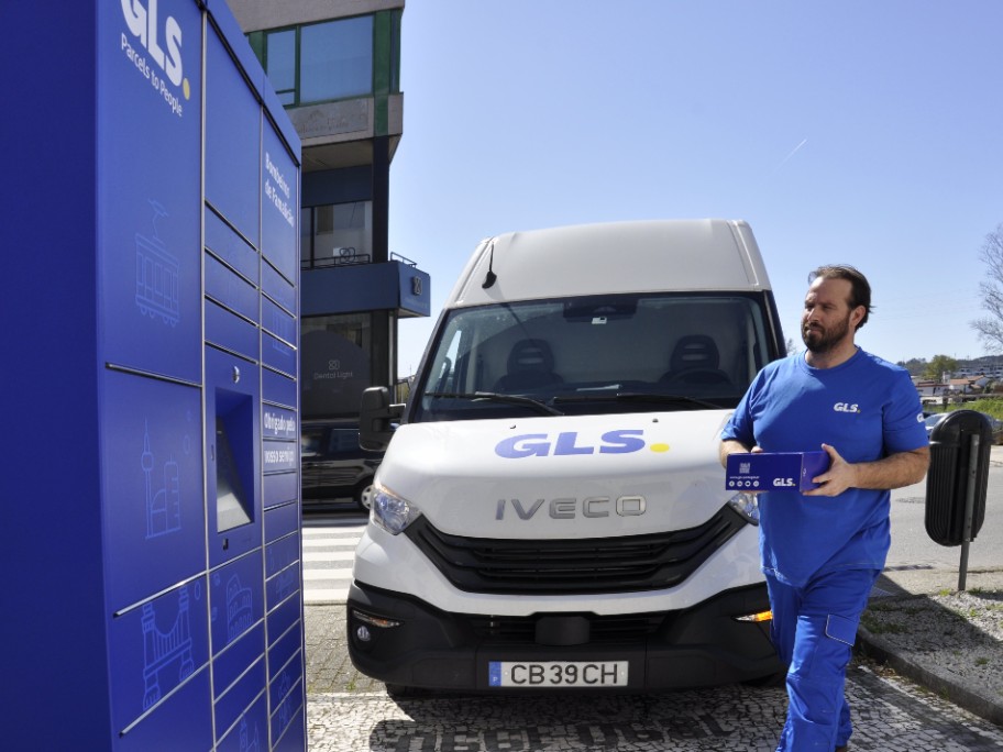 GLS instala lockers em quarteis de bombeiros