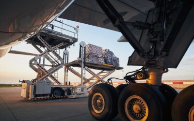 Procura por carga aérea cresce em abril, diz IATA