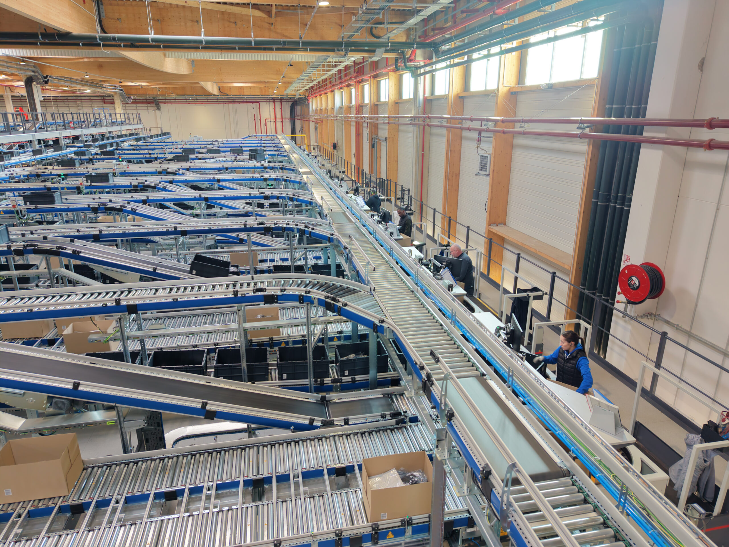 TGW Logistics instala armazém automático no centro logístico da INTERSPORT França