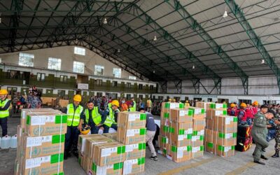 Cheias no Nepal desafiam logística de emergência