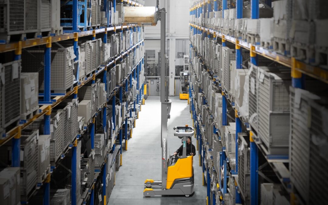 Jungheinrich reforça portefólio de empilhadores retráteis elétricos