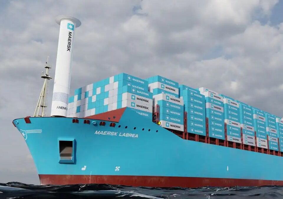 Maersk testa rotor eólico em porta-contentores de 8.700 TEU