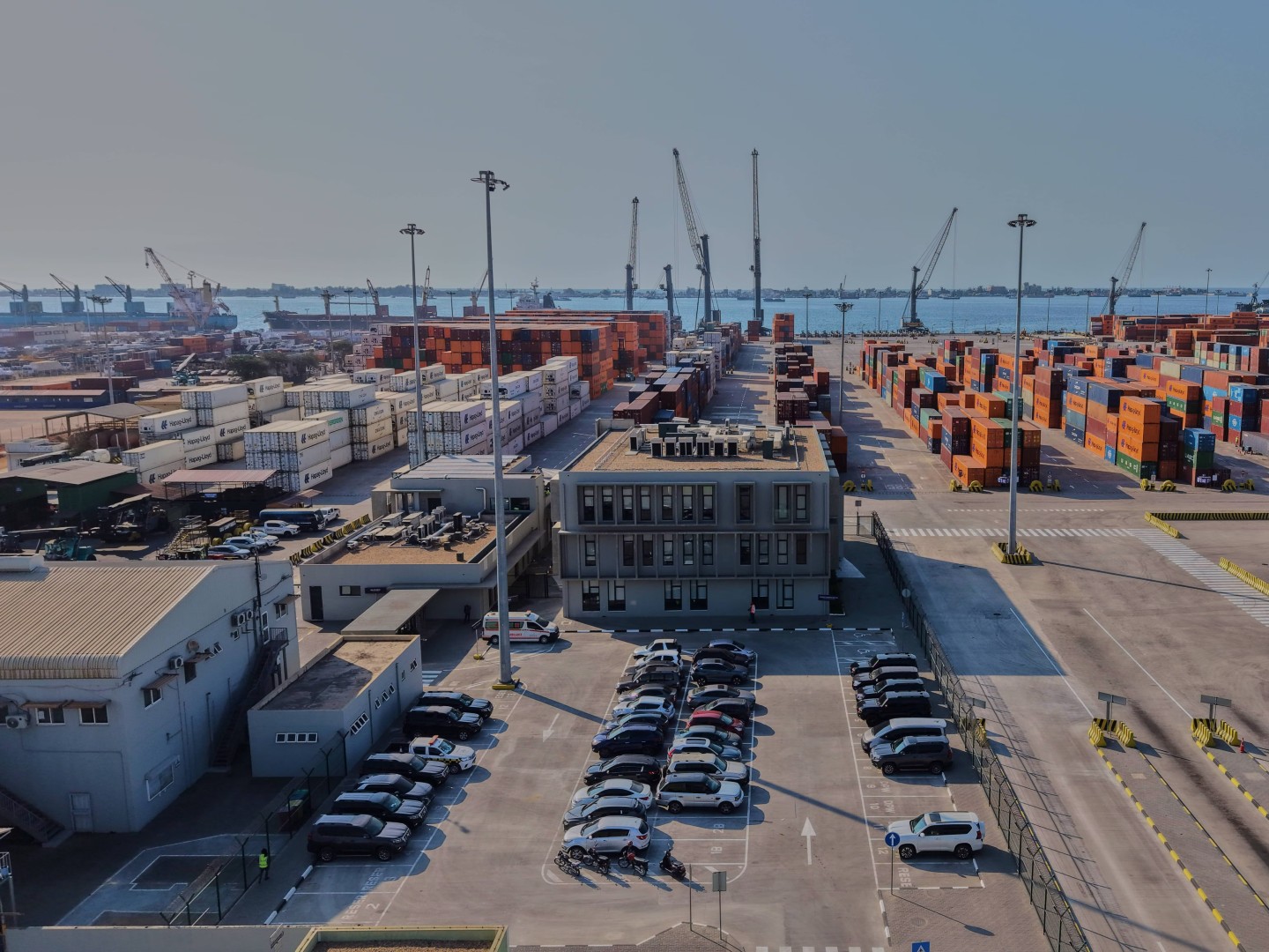 DP World investe 90 milhões de dólares no porto de Luanda