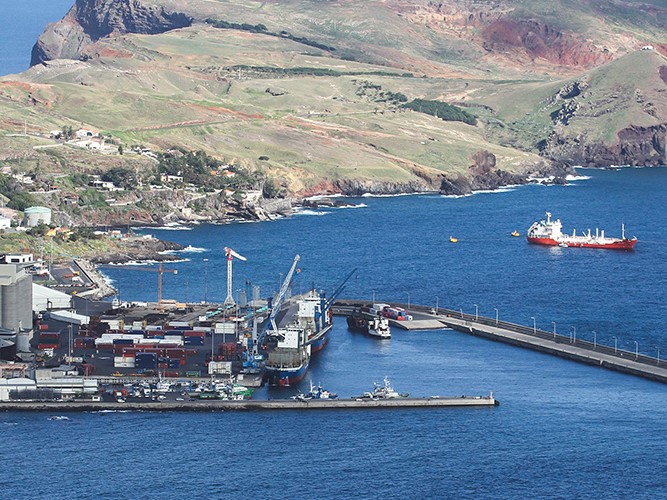 Porto de mercadorias do Caniçal recebe obras de 27 milhões